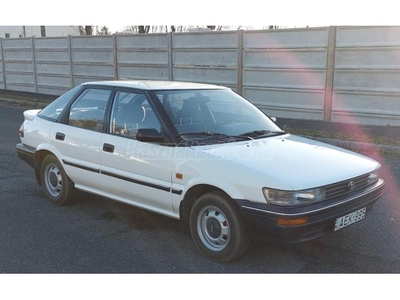 TOYOTA COROLLA 1.3 XL