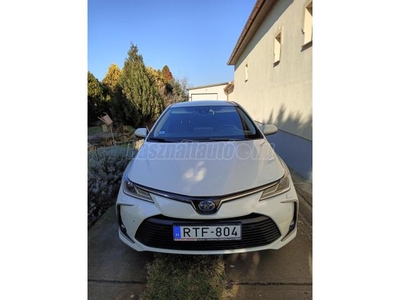 TOYOTA COROLLA Sedan 1.8 Hybrid Comfort Style Tech e-CVT