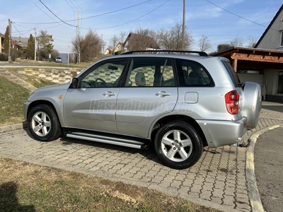 TOYOTA RAV 4 Rav4 2.0 D-4D 4x4