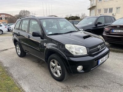 TOYOTA RAV 4 Rav4 2.0 D 4x4 Sol NAGYON JÓ MÜSZAKI ÉS ESZTÉTIKAI ÁLLAPOT GAR-KM