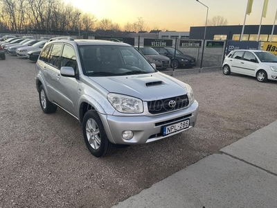 TOYOTA RAV 4 Rav4 2.0 D 4x4 Sol Tempomat.Digit klima