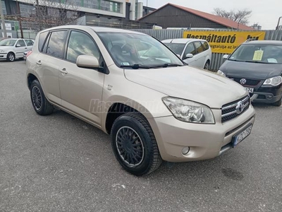 TOYOTA RAV 4 Rav4 2.2 D-4D 4x4 Cross Sport MAGYARORSZÁGI ! TEMPOMAT ! NAPFÉNYTETŐ ! TÉLI-NYÁRI KERÉK !