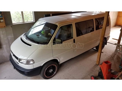 VOLKSWAGEN CARAVELLE LONG 2.5TDi