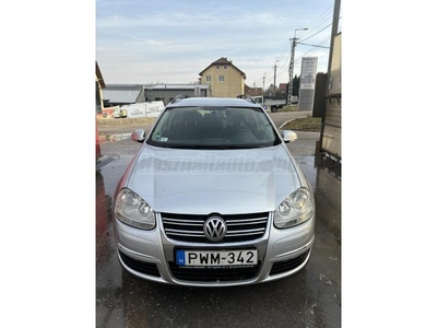 VOLKSWAGEN GOLF V Variant 1.9 PD TDI Trendline vezetett szervízkönyv