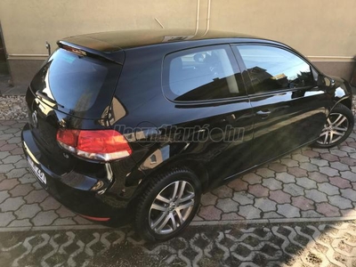 VOLKSWAGEN GOLF VI 1.6 Comfortline