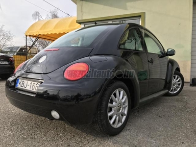 VOLKSWAGEN NEW BEETLE 1.4