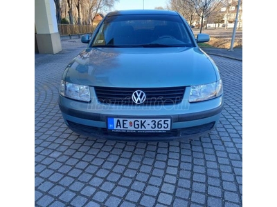 VOLKSWAGEN PASSAT V 1.6 Comfortline