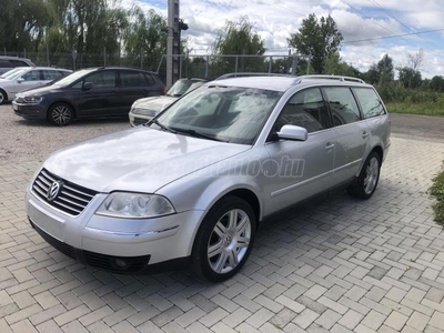 VOLKSWAGEN PASSAT Variant 1.9 PD TDI Highline OLASZORSZÁGI-KORRÓZIÓ MENTES ! DUPLA DIGIT KLÍMA.FŰTHETŐ ÜLÉS