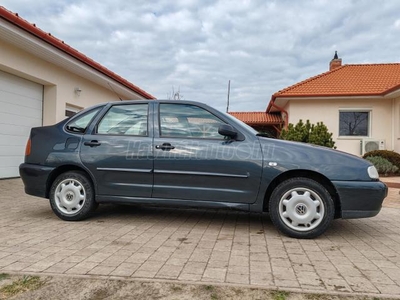 VOLKSWAGEN POLO III Classic 1.4 60 Highline