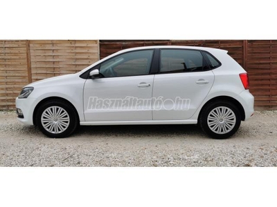 VOLKSWAGEN POLO V 1.2 TSi 90 BMT Comfortline Magyarországon vásárolt. folyamatosan szervizelt! 1 év vagy 25 000 km GARANCIA!