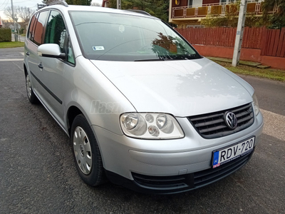 VOLKSWAGEN TOURAN 1.6 FSI