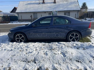 VOLVO S60 2.4 R