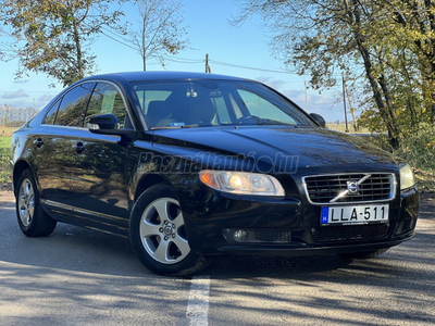 VOLVO S80 2.4 D [D5] Summum Geartronic Végig szervizkönyves. MO-i