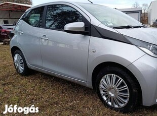 Toyota Aygo 1.0 x-play (Automata)