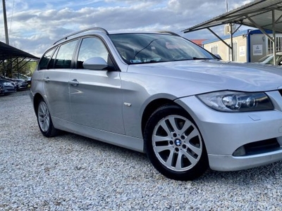 BMW 318d Touring Xenon/Navi/Digitklíma/Kézivált...