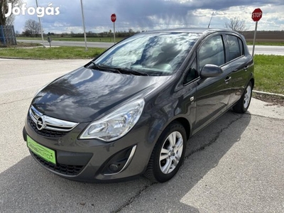 Opel Corsa D 1.4 Selection Szervizkönyv