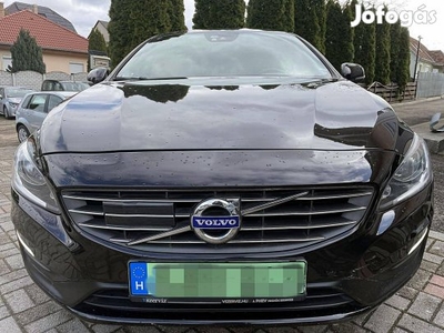 Volvo V60 2.4 D [D6] Phev AWD Momentum Geartronic