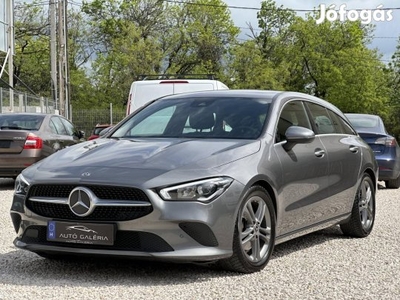 Mercedes-Benz CLA 180 d Style 7G-DCT Shooting B...