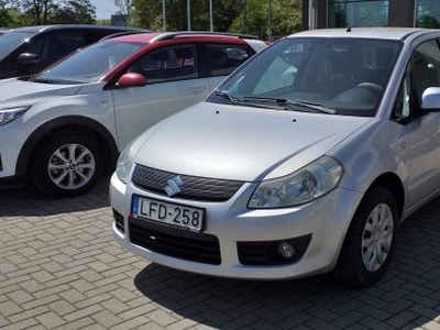 Suzuki SX4 1.5 GLX AC