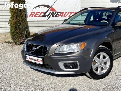 Volvo XC70 2.4 D [D5] AWD Momentum Geartronic B...