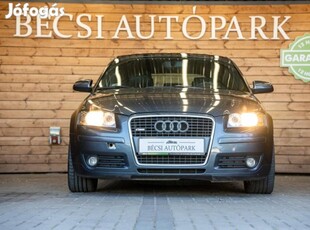 AUDI A3 2.0 TDI Attraction DPF //S-LINE//Napfén...