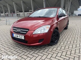 KIA CEE'D 1.4 LX Szép Állapot.10 Légzsák.Klíma....