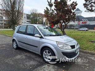 RENAULT Scénic