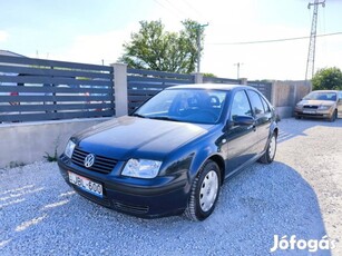 Volkswagen Bora 1.6 Végig magyarországi 1. tula...