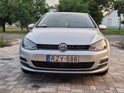 VOLKSWAGEN GOLF VII 1.6 TDI Comfortline