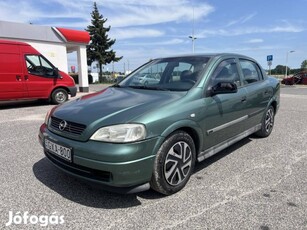 Opel Astra 1.4 16V metálfény.szedán