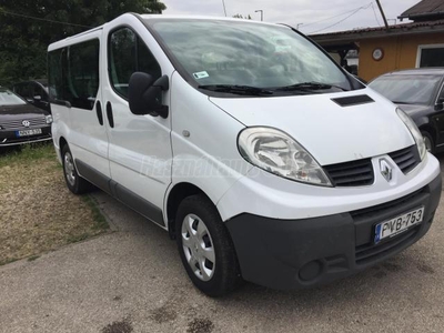 RENAULT TRAFIC 2.0 dCi L1H1P1 Passenger Magyar forg hely. Klíma. új akkumulátor