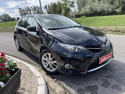 TOYOTA AURIS 1.6 Style FRISS MŰSZAKI! 1 TULAJ! KM. GARANCIA! VEZ.SZERVIZKÖNYV! V.HOROG! TEMPOMAT!