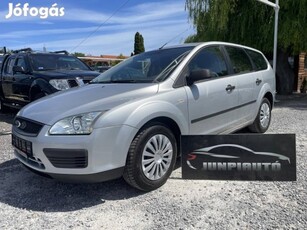 Ford Focus 1.6 Friss műszakival 139 000 km-rel...