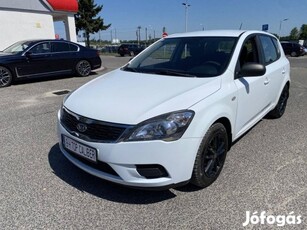 KIA CEE'D 1.4 LX igazolt 150 e km.2.tulaj.szkönyv