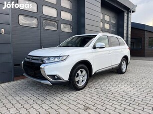 Mitsubishi Outlander 2.2 DI-D Instyle Navi 4WD...