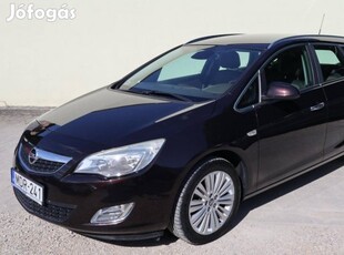 Opel Astra J Sports Tourer 1.6 Cosmo