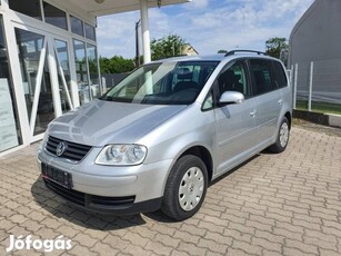 Volkswagen Touran 1.6 FSI Trendline Digitklíma....