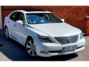 LEXUS LS 600h (Automata) Navi. Parkradar. Kamera. 4x Ülés fűtés-hűtés. Naptető