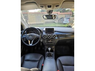 MERCEDES-BENZ B 180 BlueEFFICIENCY