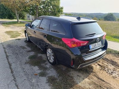 TOYOTA AURIS 1.8 HSD Active (Automata) PANORÁMA TETŐ . HYBRID