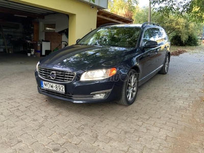 VOLVO V70 2.4 D [D4] AWD Dynamic Edition Summum Geartronic V70 D4 AWD