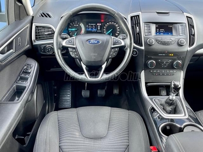 FORD S-MAX 2.0 TDCi Business / Mo-i!/ 2.Tulaj!/ Akár 1 Év Garancia!/ Gyári fény!/ Ülés-kormány fűtés!