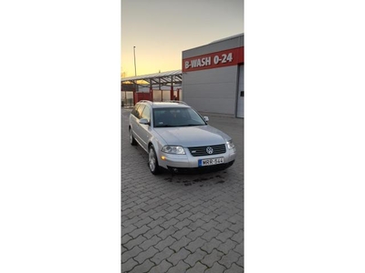 VOLKSWAGEN PASSAT 1.9 PD TDI Highline