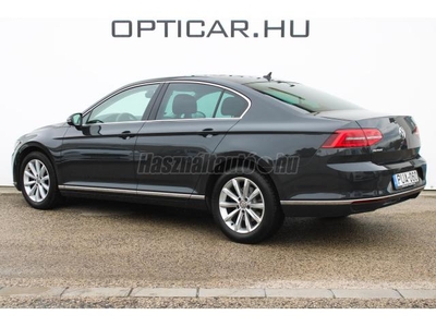 VOLKSWAGEN PASSAT VIII 2.0 TDI BMT SCR Highline DSG7 Navi!APP!Ülésfűtés!Mo-i!1.Tulaj!86.257Km!