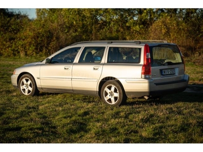 VOLVO V70 2.4 Kinetic