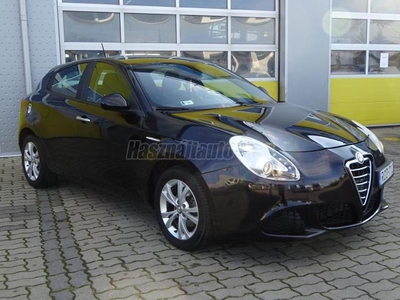 ALFA ROMEO GIULIETTA 1.6 JTDM-2 Progression AZONNAL ELVIHETŐ-SZERVIZELT-MEGKÍMÉLT ÁLLAPOT!