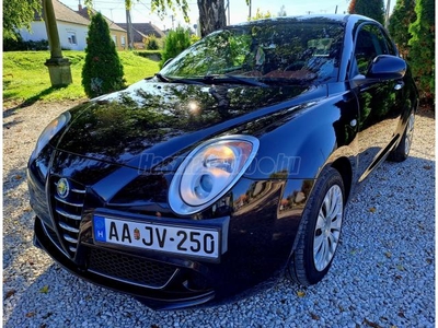 ALFA ROMEO MITO 1.4 Essential BICOLOR BELSŐ.KÖLTSÉGMENTES ÁLLAPOT.AZONNAL VIHETŐ!PIROS-FEKETE BELSŐ! 2KULCS