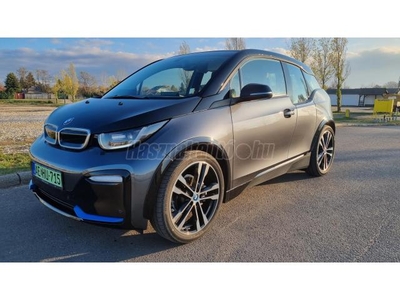 BMW I3 i3s 120Ah (Automata) ÜVEGTETŐ. KAMERA. E-H RADAR. LEDLÁMPA. HŐSZIVATTYÚ. VILÁGÍTÁS CSOMAG