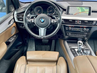 BMW X5 xDrive50i (Automata) M-PACKET / Akár 1 Év Garancia!/ Mo-i!/ 1. Tulaj!/ H&K HIFI/ Balesetment