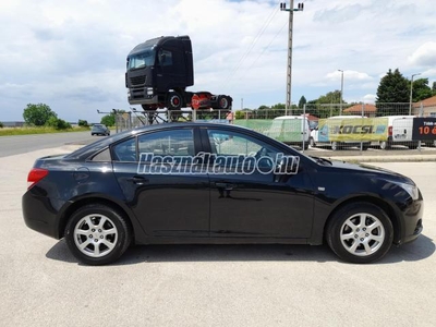 CHEVROLET CRUZE 2.0 D LS Plus Multikormány-ISOFIX-Gyári alufelni-ESP-ASR-AUX